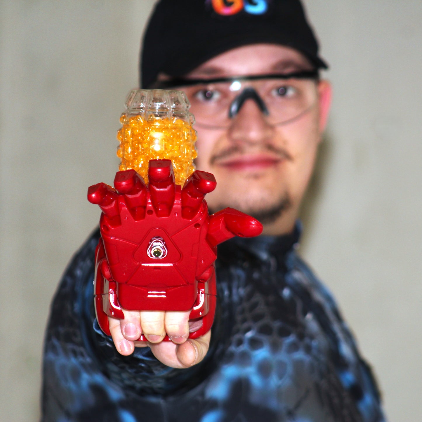 IRON MAN RUKA na vodní gelové kuličky