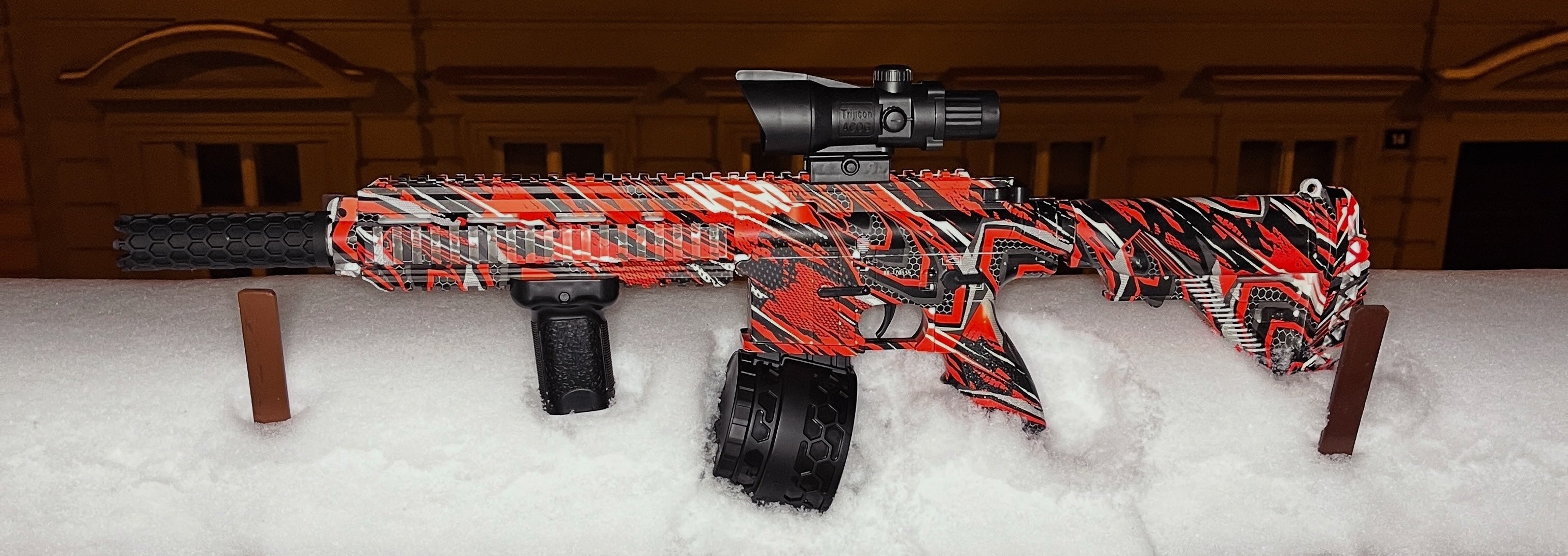 GelGun imitace taktického tlumiče nasazená na blasteru